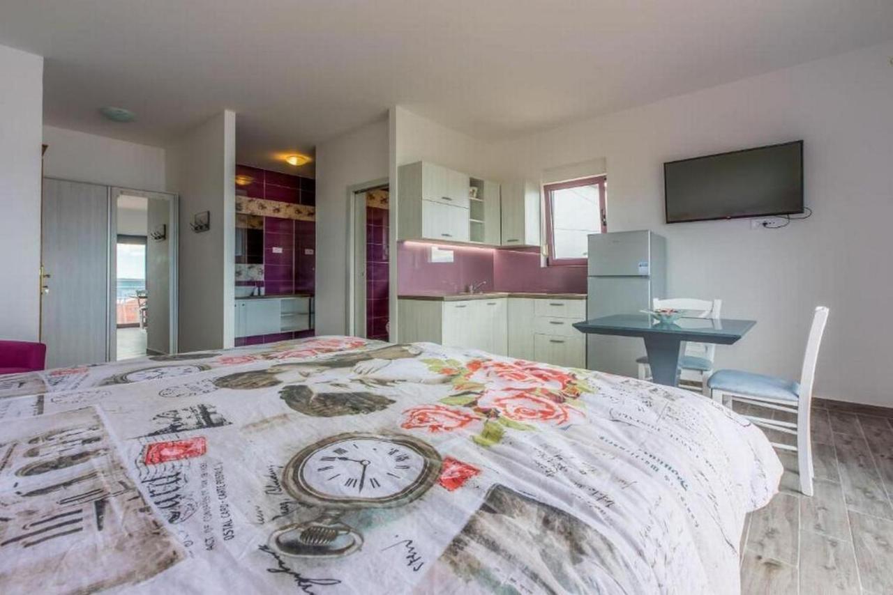 Apartmani Rino 德拉马利 外观 照片
